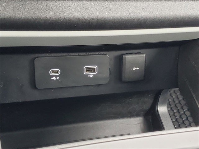 2024 Land Rover Defender 110 S