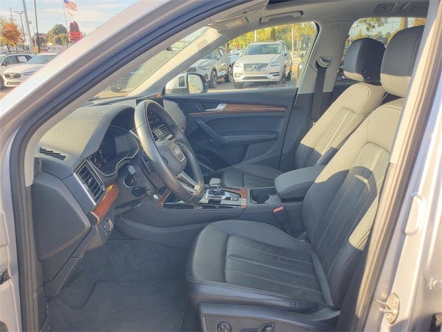 2023 Audi Q5 45 S line Premium quattro