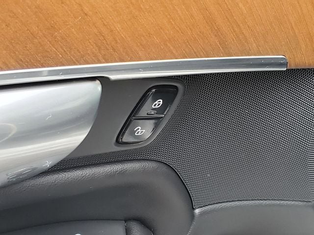 2023 Volvo XC90 B6 Plus 6-Seater