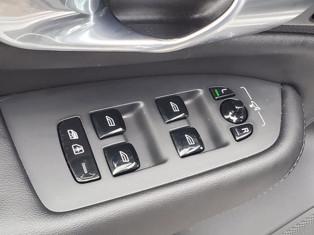 2023 Volvo XC90 B6 Plus 6-Seater
