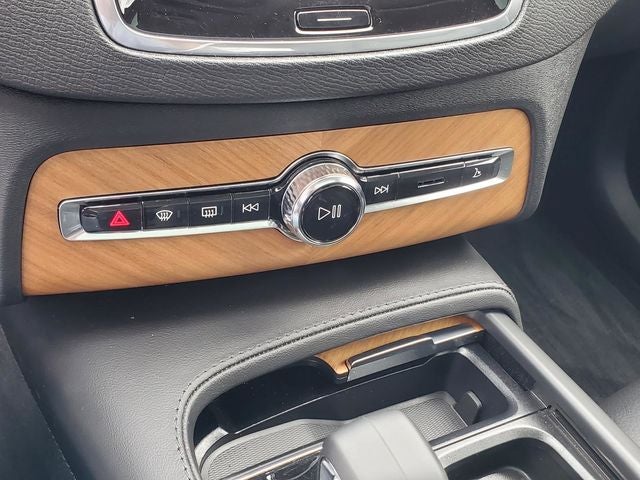 2023 Volvo XC90 B6 Plus 6-Seater