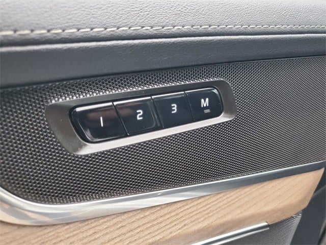 2025 Volvo XC90 B6 Plus 7-Seater 2025.5