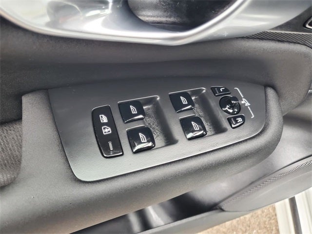 2025 Volvo XC90 B6 Plus 7-Seater 2025.5