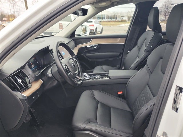 2025 Volvo XC90 B6 Plus 7-Seater 2025.5