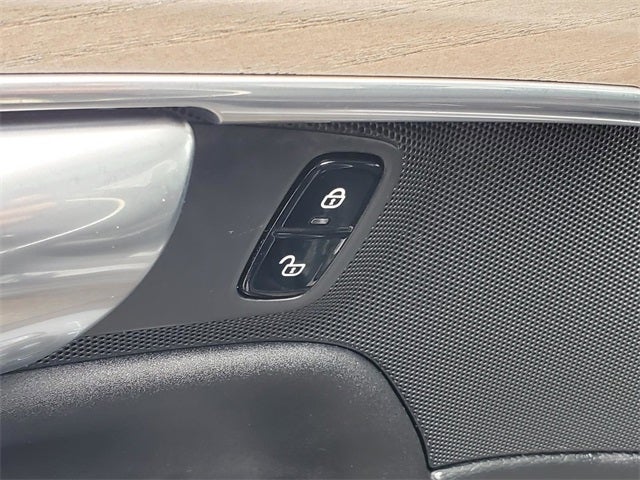 2025 Volvo XC90 B6 Plus 7-Seater 2025.5