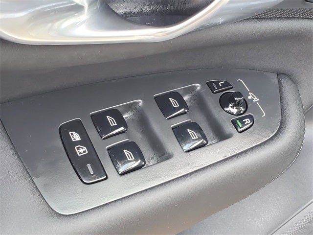 2025 Volvo XC90 B6 Plus 7-Seater 2025.5