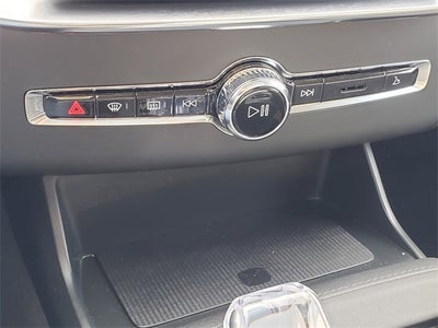 2025 Volvo XC90 B6 Plus 7-Seater 2025.5