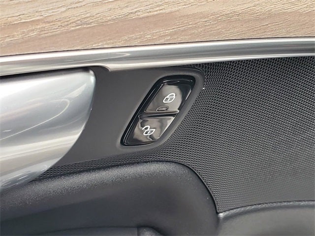 2025 Volvo XC90 B6 Plus 7-Seater 2025.5