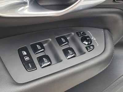 2024 Volvo XC90 B6 Plus Bright Theme