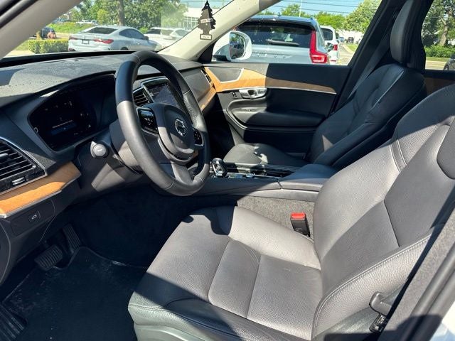 2024 Volvo XC90 B6 Plus Bright Theme