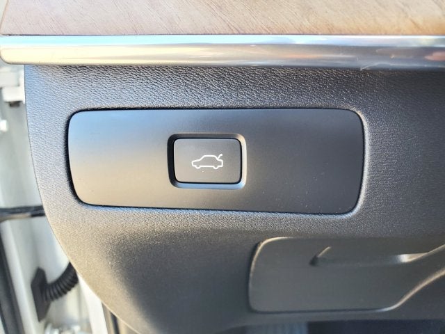 2024 Volvo XC90 B6 Plus Bright Theme