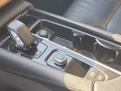 2024 Volvo XC90 B6 Plus Bright Theme