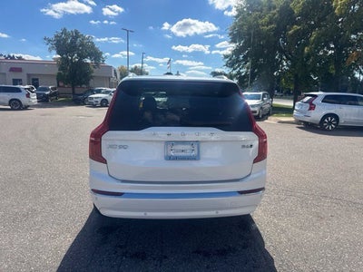 2024 Volvo XC90 B6 Plus Bright Theme