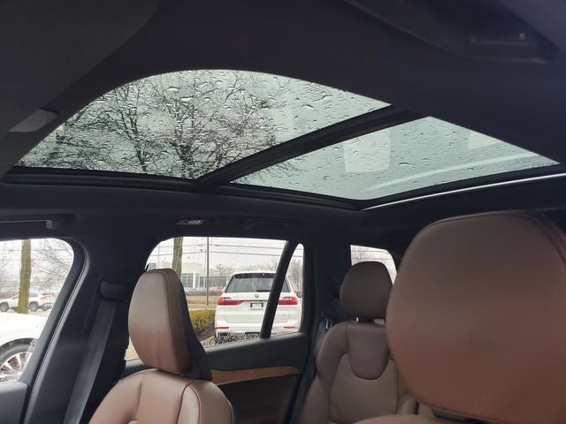 2024 Volvo XC90 B6 Plus Bright Theme