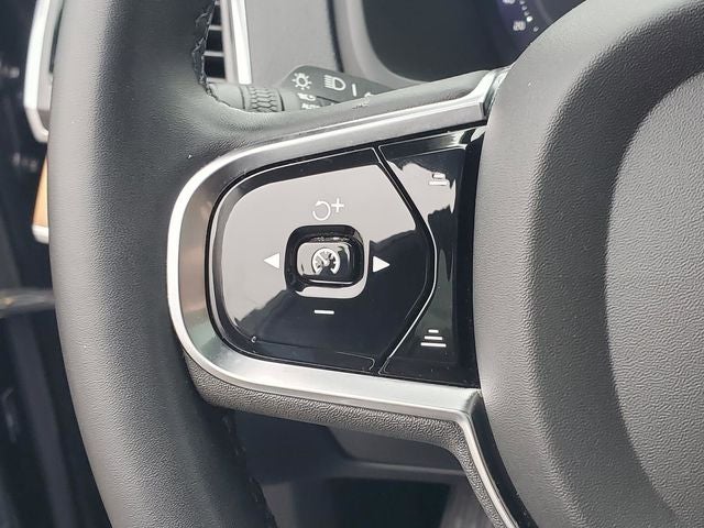 2024 Volvo XC90 B6 Plus Bright Theme