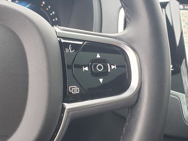 2024 Volvo XC90 B6 Plus Bright Theme