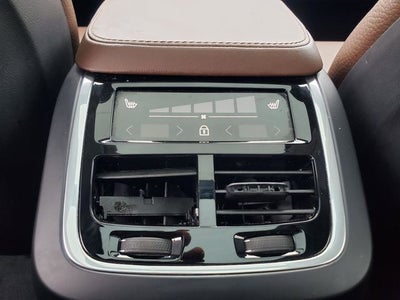 2024 Volvo XC90 B6 Plus Bright Theme