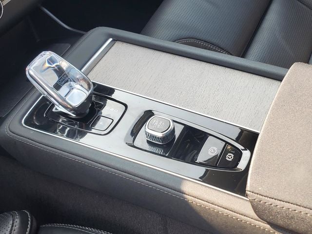 2025 Volvo XC90 B6 Ultra 2025.5