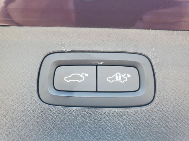 2025 Volvo XC90 B6 Ultra 2025.5