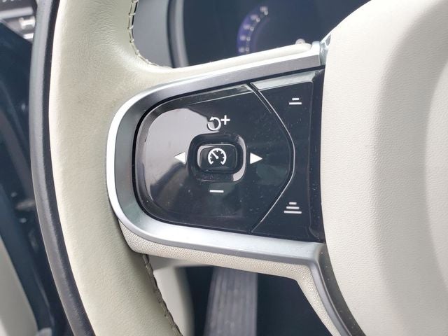 2023 Volvo XC90 B6 Core