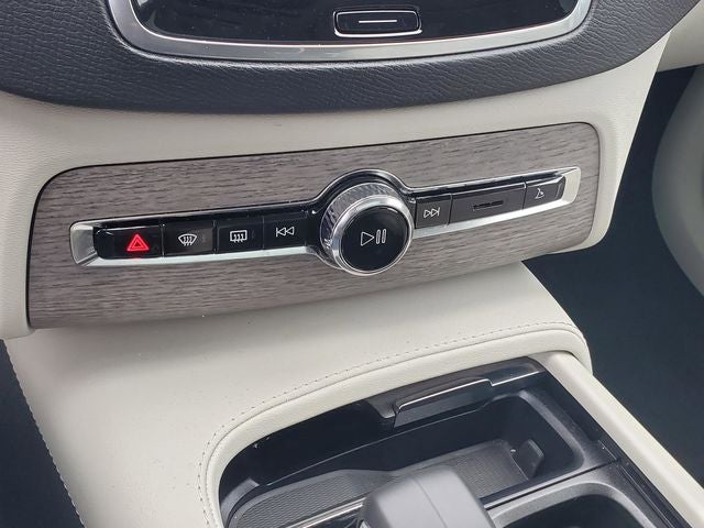 2023 Volvo XC90 B6 Core