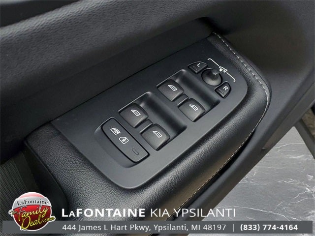 2022 Volvo XC60 B6 Inscription