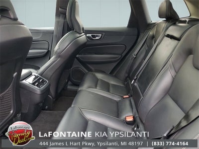 2022 Volvo XC60 B6 Inscription