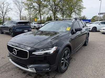 2019 Volvo V90 Cross Country T5