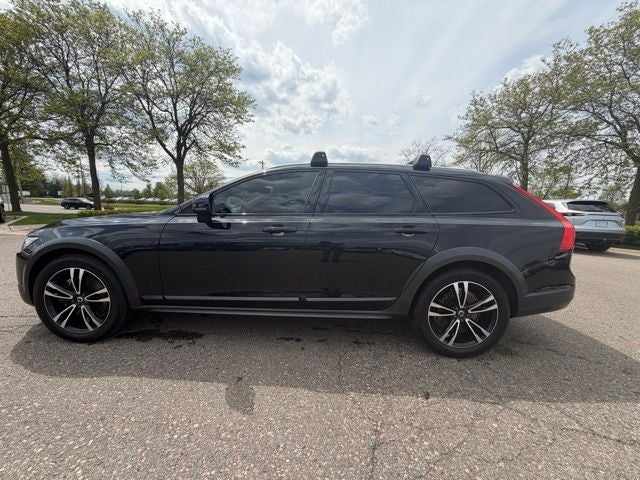 2019 Volvo V90 Cross Country T5