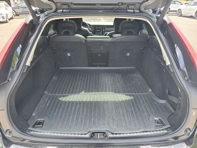 2019 Volvo V90 Cross Country T5