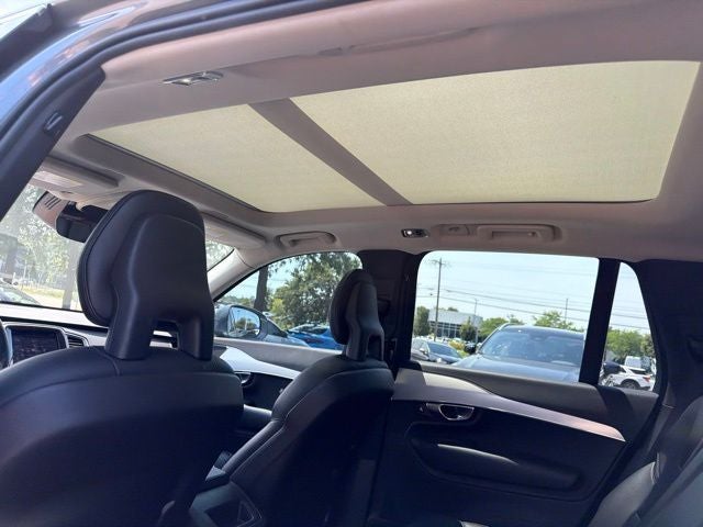 2017 Volvo XC90 T5 Momentum