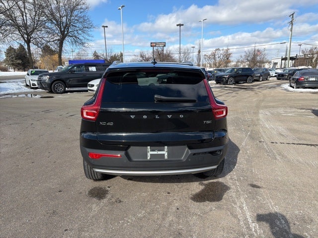 2021 Volvo XC40 Momentum