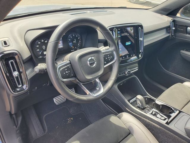 2021 Volvo XC40 R-Design