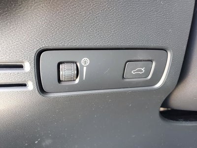 2021 Volvo XC40 R-Design