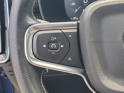 2021 Volvo XC40 R-Design