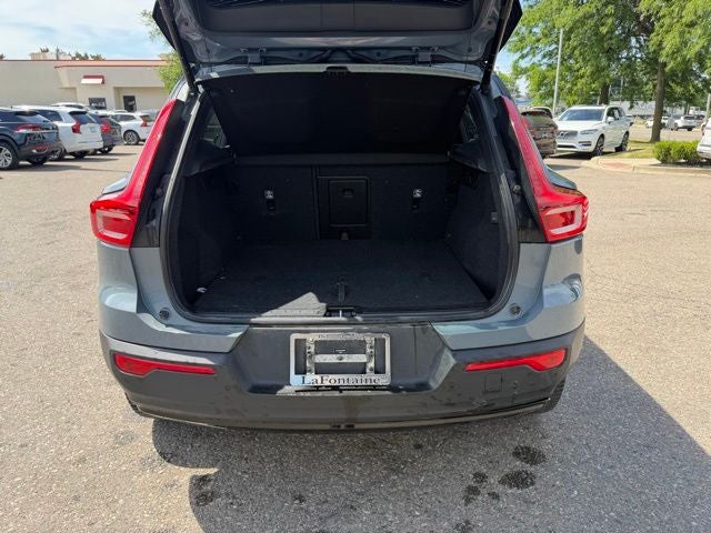 2021 Volvo XC40 R-Design