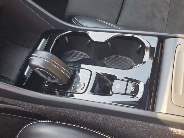2021 Volvo XC40 R-Design