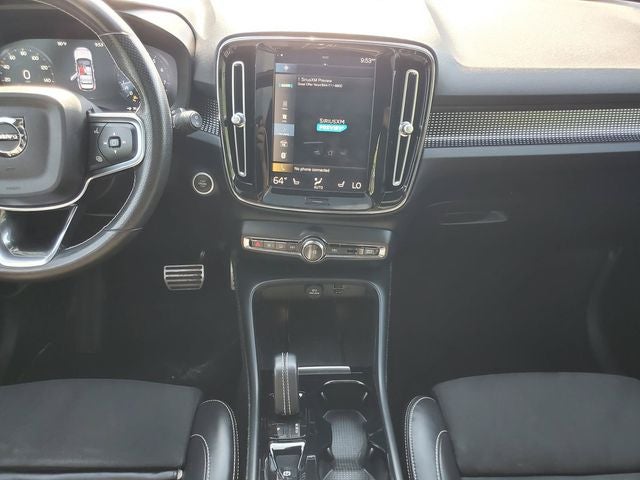 2021 Volvo XC40 R-Design