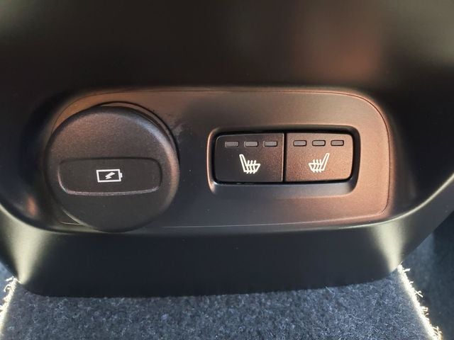 2021 Volvo XC40 R-Design