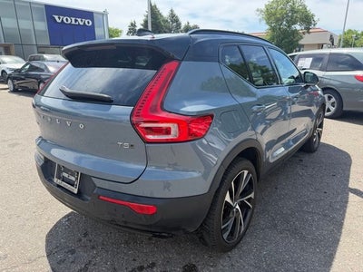 2021 Volvo XC40 R-Design