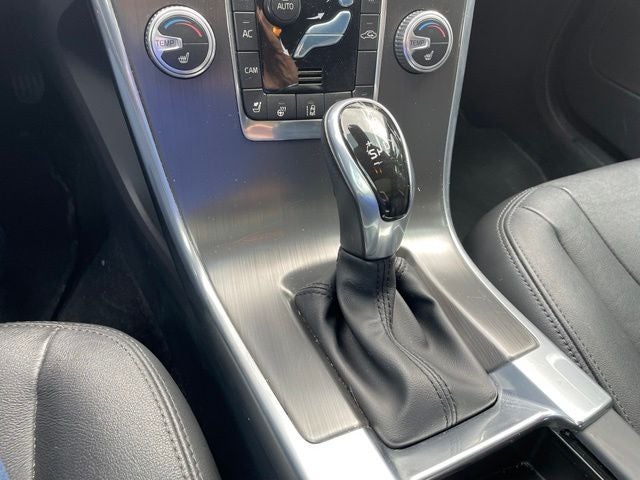 2016 Volvo XC60 T5 Platinum