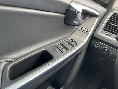 2016 Volvo XC60 T5 Platinum