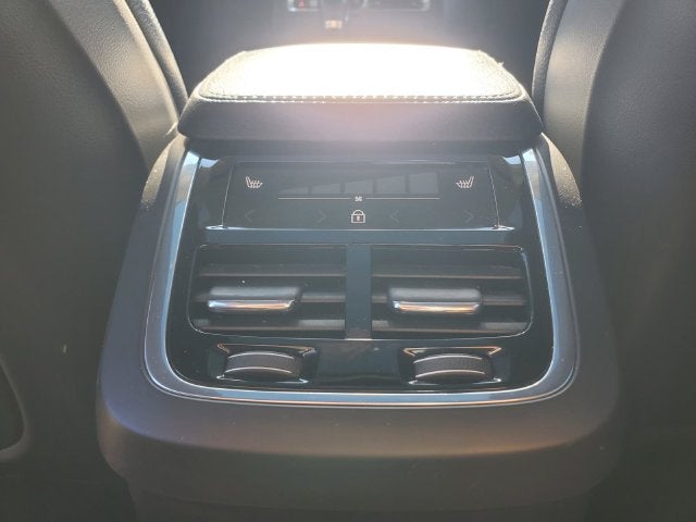 2020 Volvo XC90 T6 Momentum