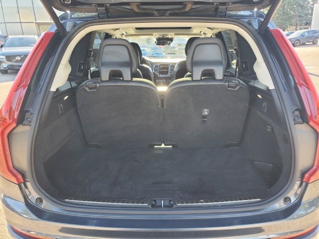 2020 Volvo XC90 T6 Momentum