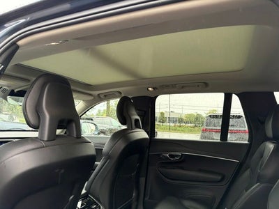 2020 Volvo XC90 T6 Momentum