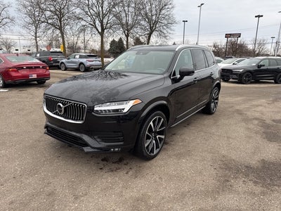 2021 Volvo XC90 T6 Momentum 6-Seat