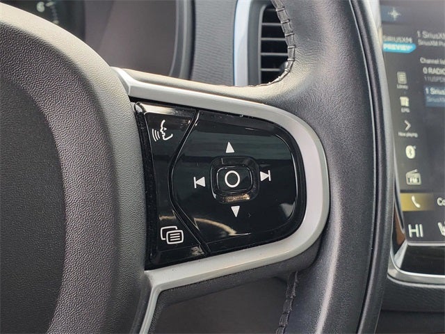 2021 Volvo XC90 T6 Momentum 6-Seat