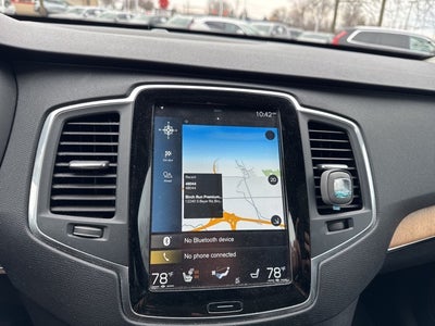 2021 Volvo XC90 T6 Momentum 6-Seat