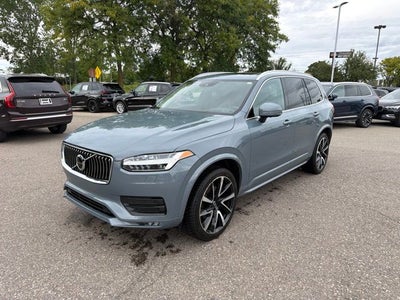 2021 Volvo XC90 T6 Momentum