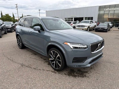 2021 Volvo XC90 T6 Momentum